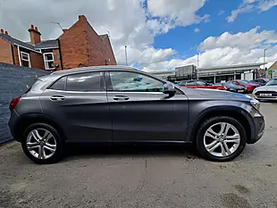 Used 2017 Mercedes-Benz Gla Sport (premium Plus) Grey - Interior and Exterior details 7