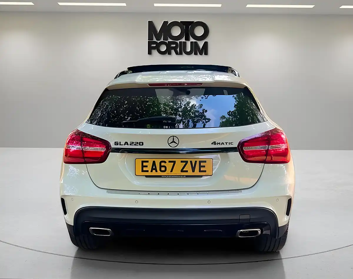 Used 2017 Mercedes-Benz Gla Whiteart Premium Plus White - Interior and Exterior details 9
