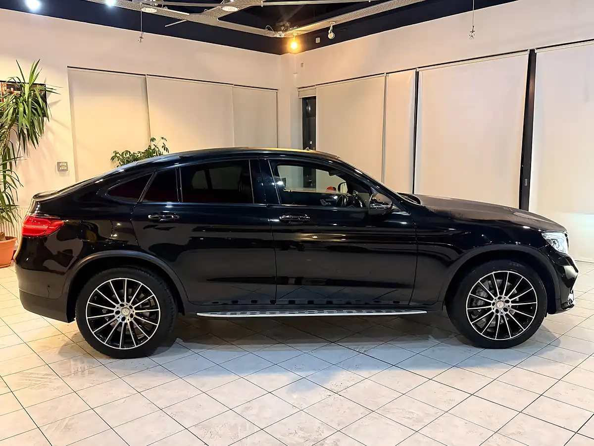 Used 2017 Mercedes-Benz Glc AMG Line Black - Interior and Exterior details 11