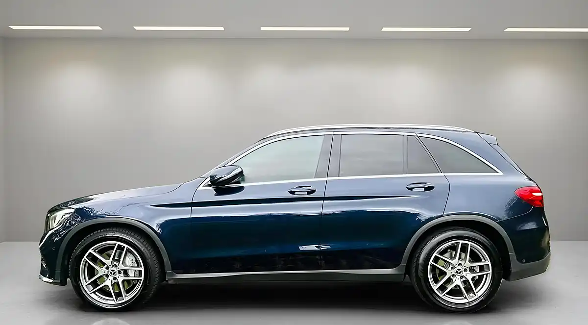 Used 2017 Mercedes-Benz Glc AMG Line Blue - Interior and Exterior details 3
