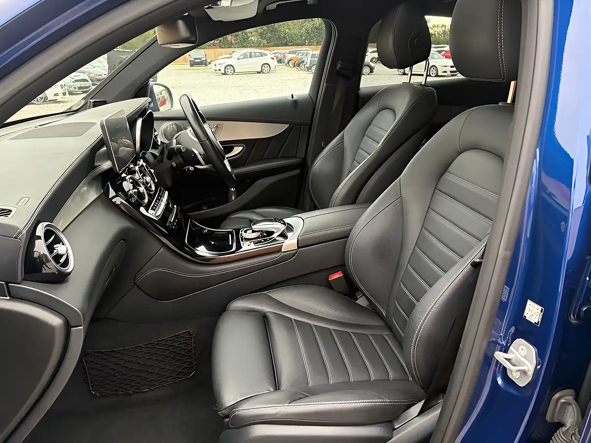 Used 2017 Mercedes-Benz Glc AMG Line (premium) Blue - Interior and Exterior details 13