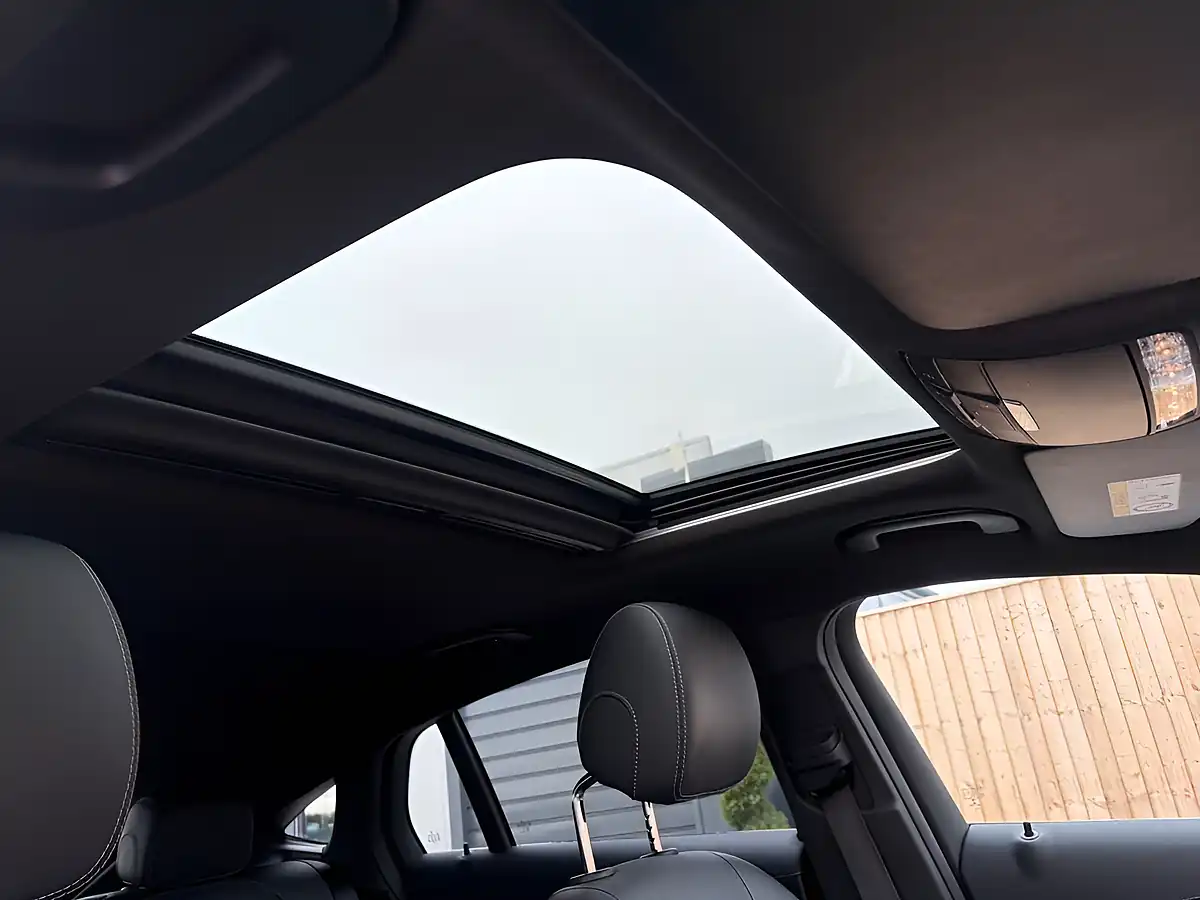 Used 2017 Mercedes-Benz Glc AMG Line (premium) Blue - Interior and Exterior details 19
