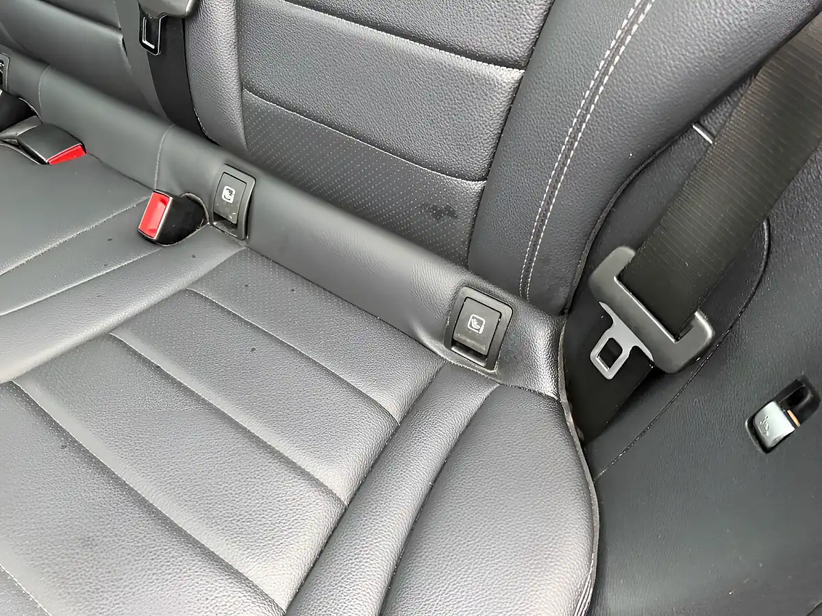 Used 2017 Mercedes-Benz Glc AMG Line (premium) Blue - Interior and Exterior details 14
