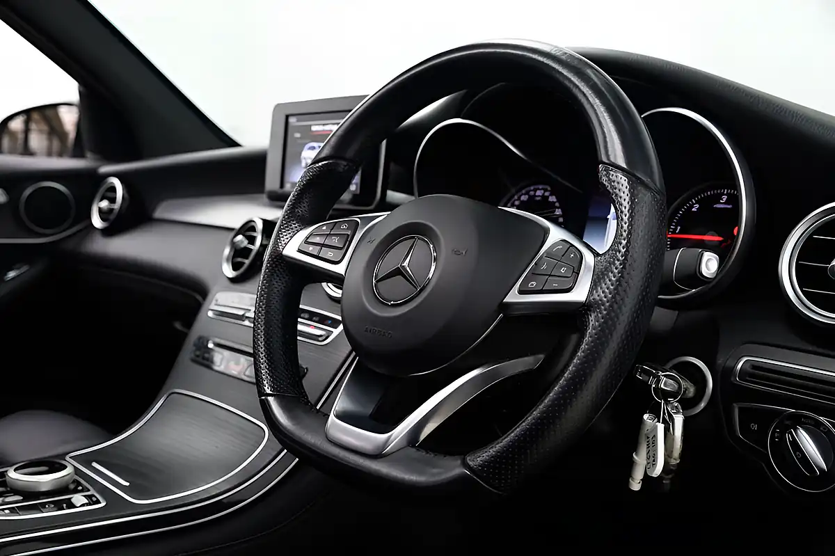Used 2017 Mercedes-Benz Glc AMG Line (premium) Obsidian Black - Interior and Exterior details 12