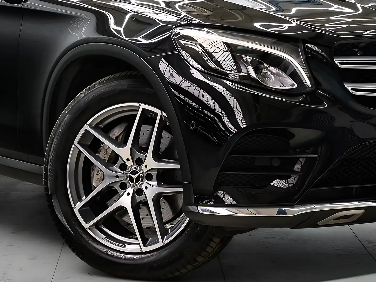 Used 2017 Mercedes-Benz Glc AMG Line (premium) Obsidian Black - Interior and Exterior details 2