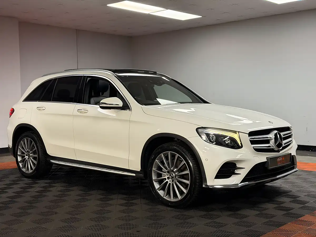 Used 2017 Mercedes-Benz Glc AMG Line Premium Plus Diamond White - Interior and Exterior details 5