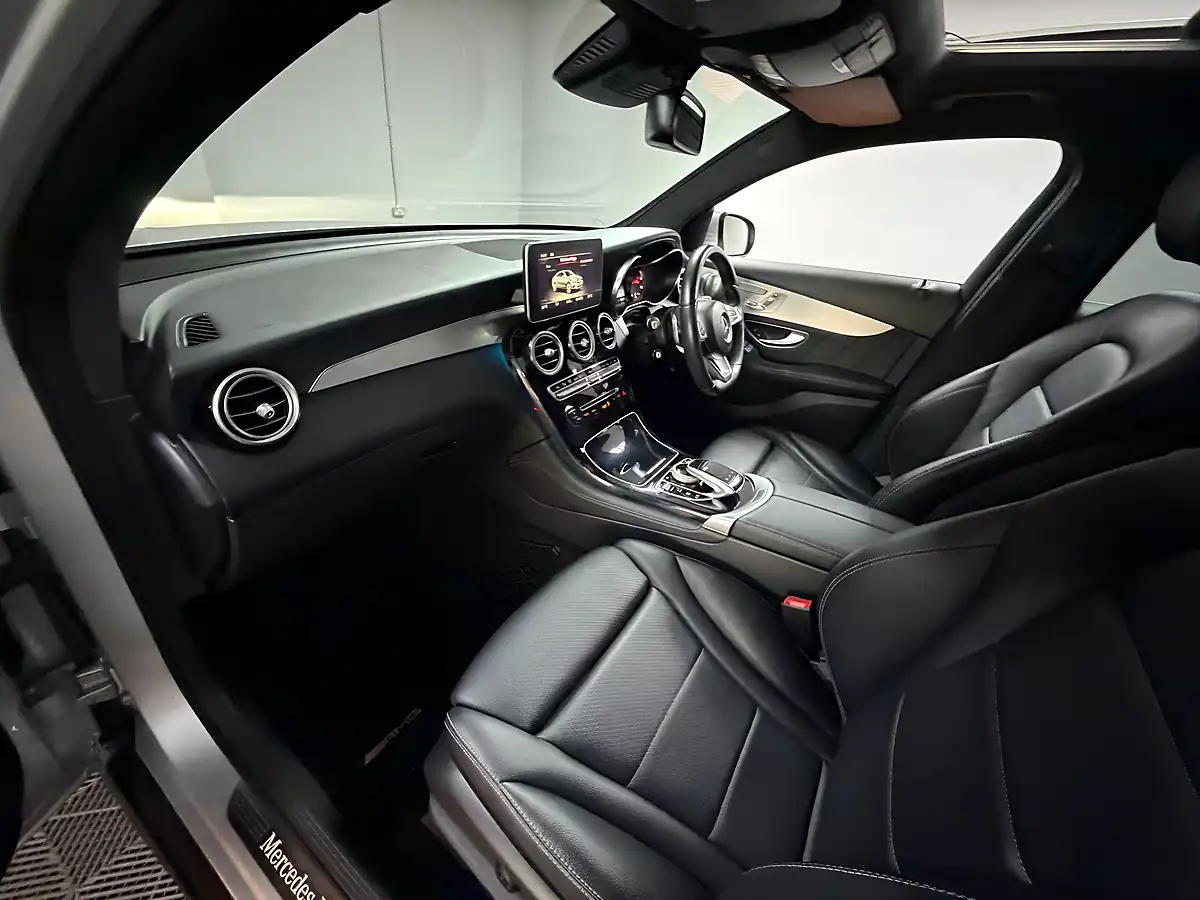 Used 2017 Mercedes-Benz Glc AMG Line Premium Plus Iridium Silver - Interior and Exterior details 18