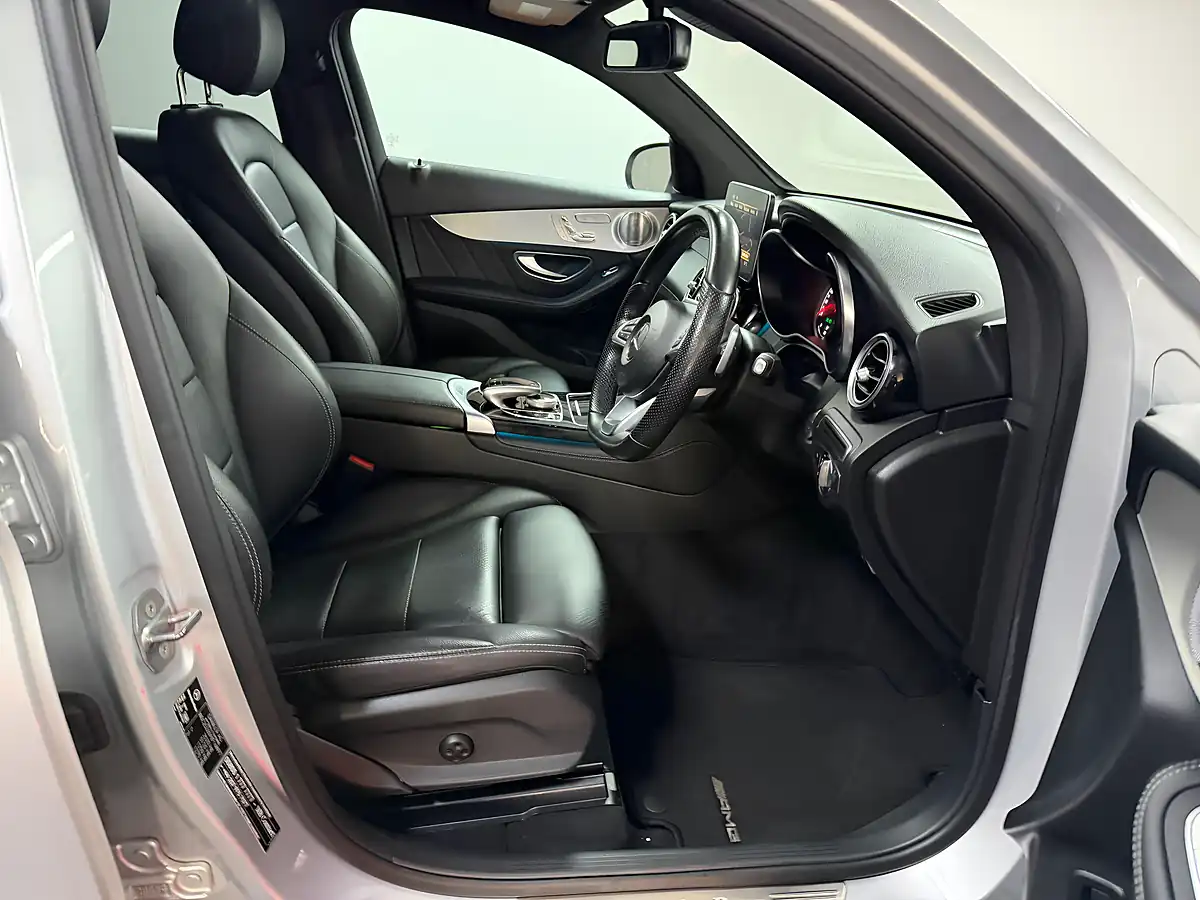 Used 2017 Mercedes-Benz Glc AMG Line Premium Plus Iridium Silver - Interior and Exterior details 19