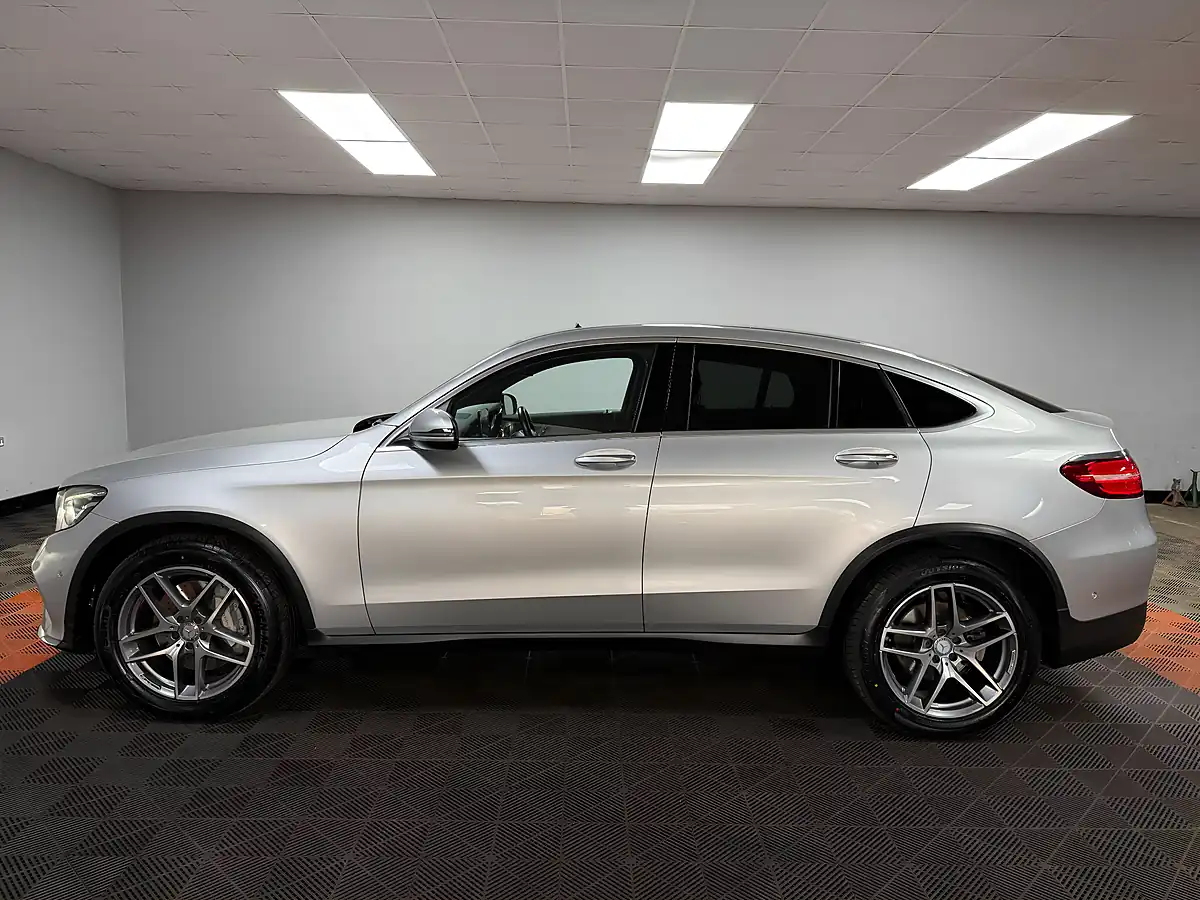 Used 2017 Mercedes-Benz Glc AMG Line Premium Plus Iridium Silver - Interior and Exterior details 9