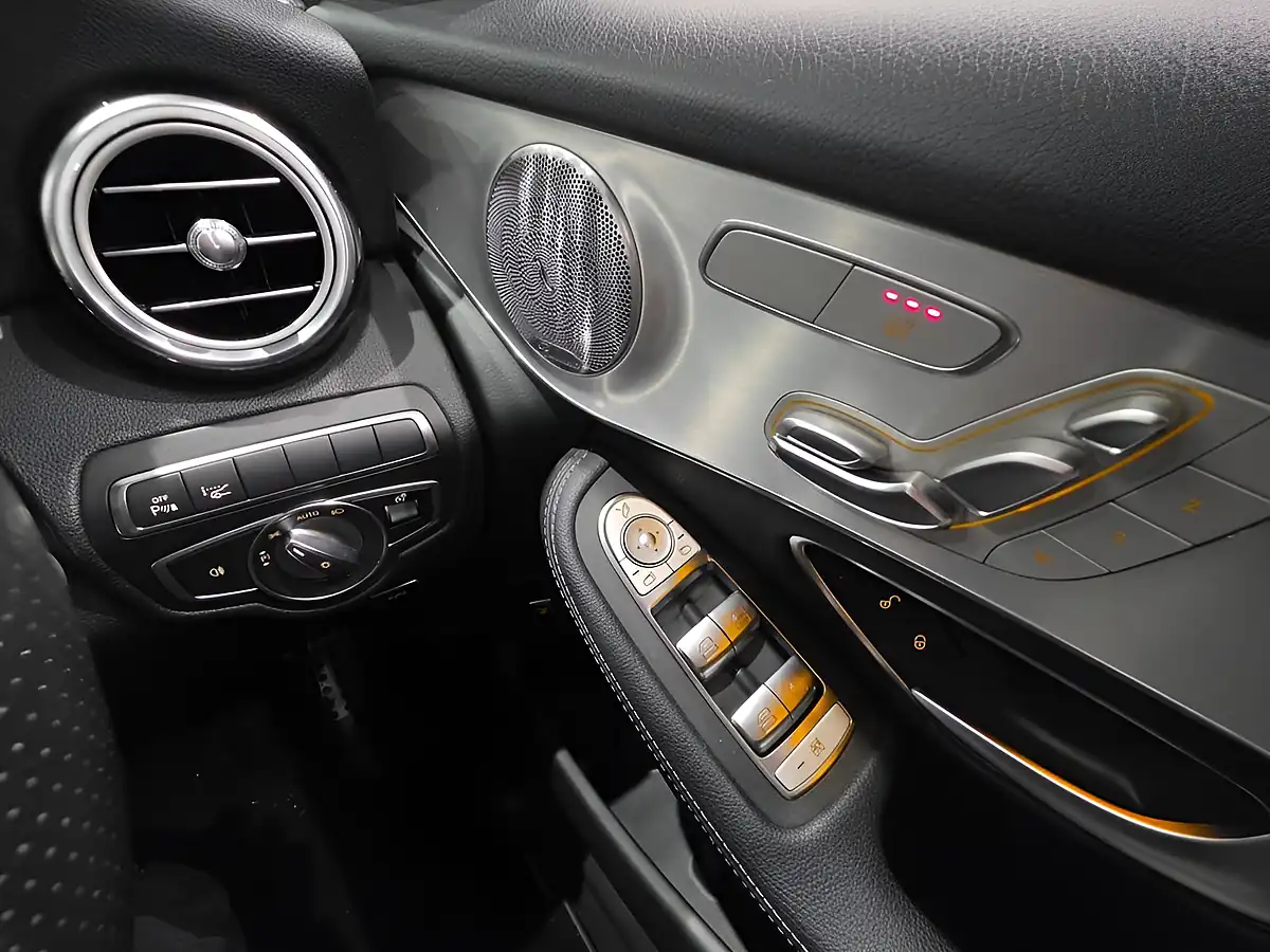 Used 2017 Mercedes-Benz Glc AMG Line (premium Plus) Obsidian Black - Interior and Exterior details 13