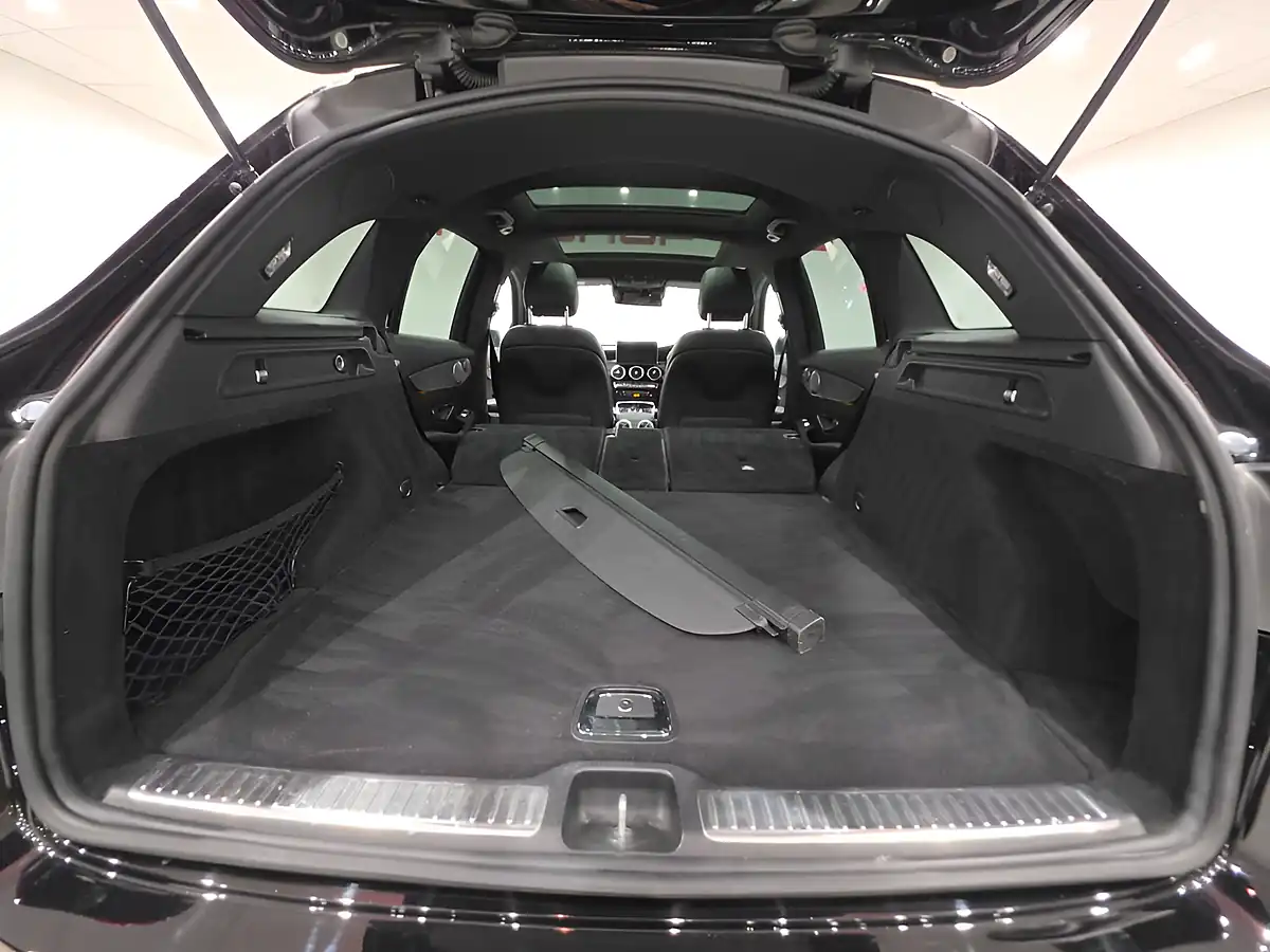 Used 2017 Mercedes-Benz Glc AMG Line (premium Plus) Obsidian Black - Interior and Exterior details 14