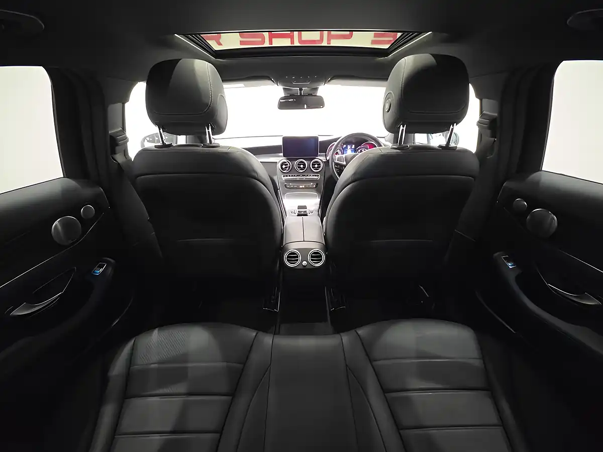 Used 2017 Mercedes-Benz Glc AMG Line Premium Plus White - Interior and Exterior details 17