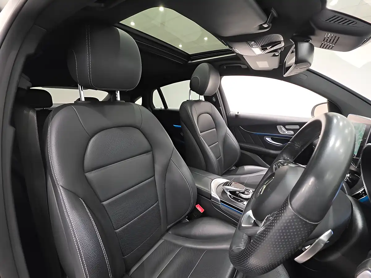 Used 2017 Mercedes-Benz Glc AMG Line Premium Plus White - Interior and Exterior details 20