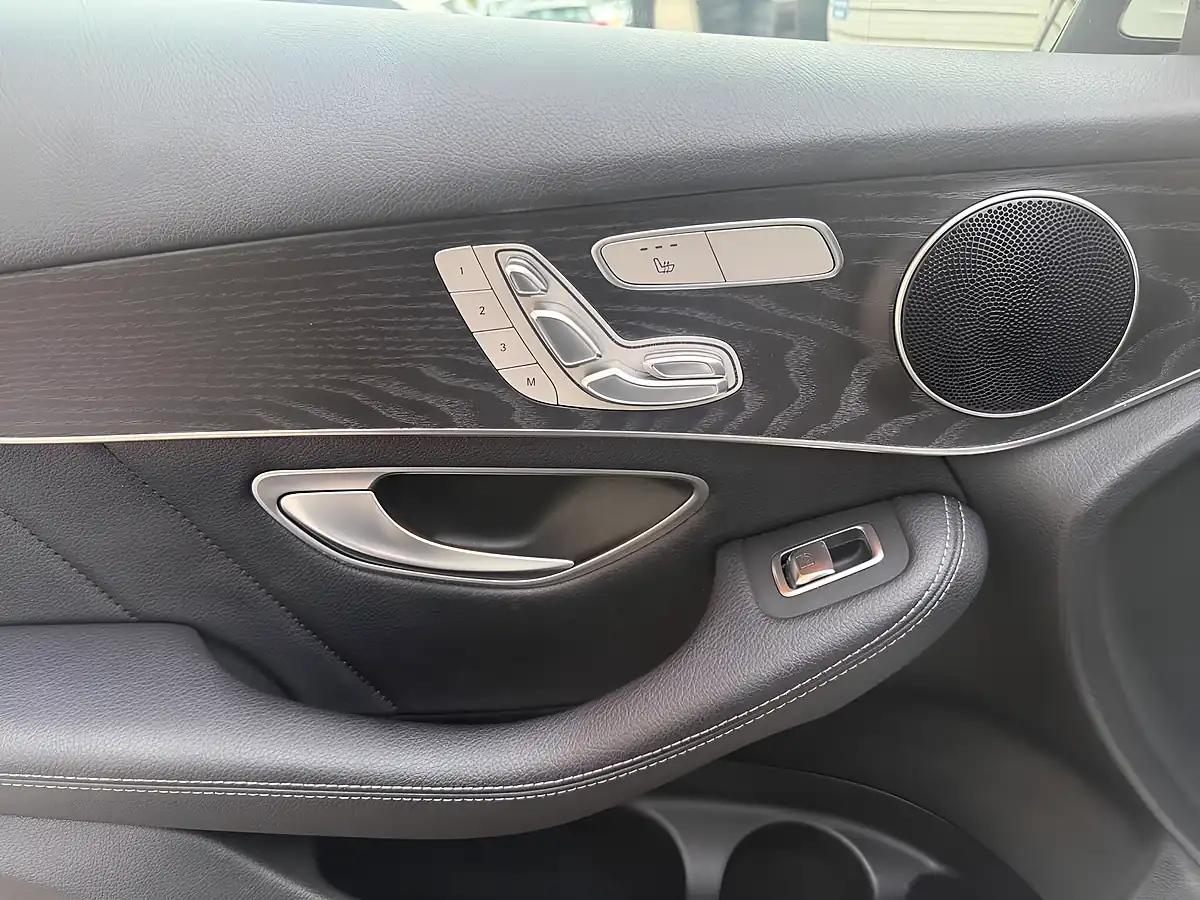 Used 2017 Mercedes-Benz Glc AMG Line (premium) White - Interior and Exterior details 20