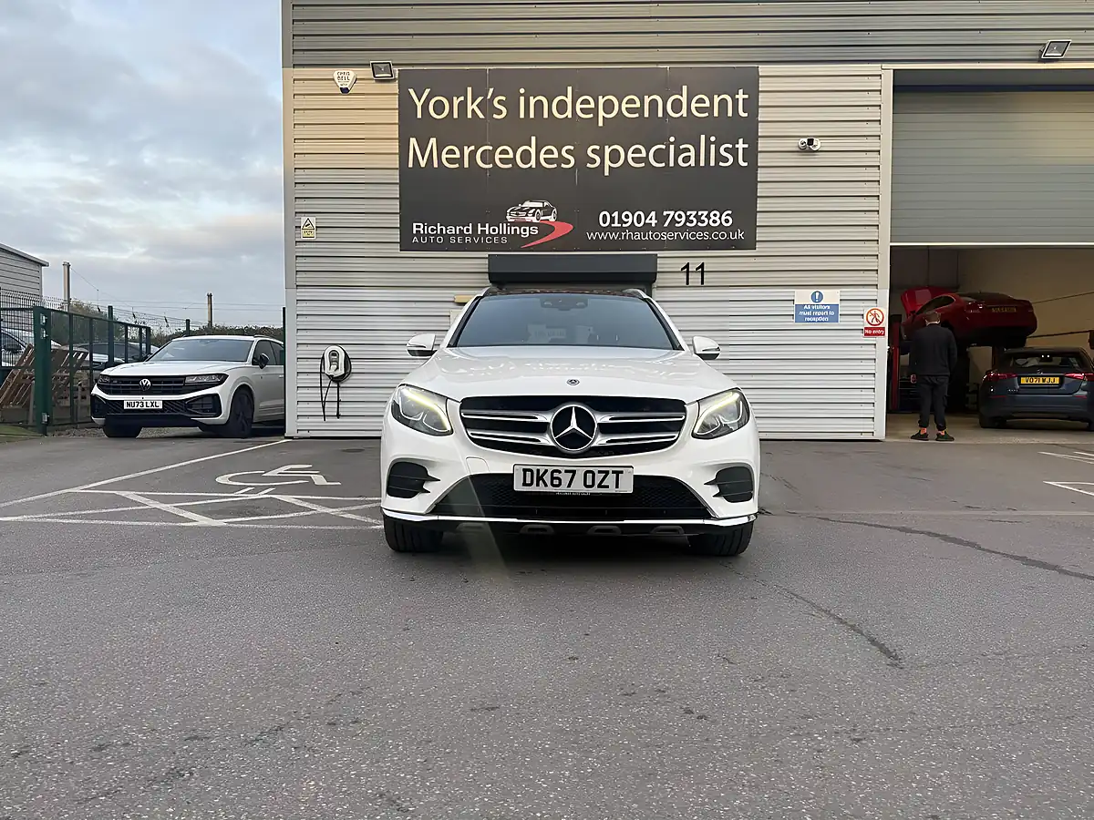 Used 2017 Mercedes-Benz Glc AMG Line (premium) White - Interior and Exterior details 3