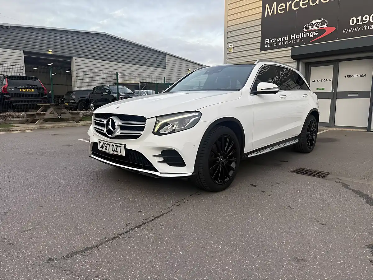 Used 2017 Mercedes-Benz Glc AMG Line (premium) White - Interior and Exterior details 7