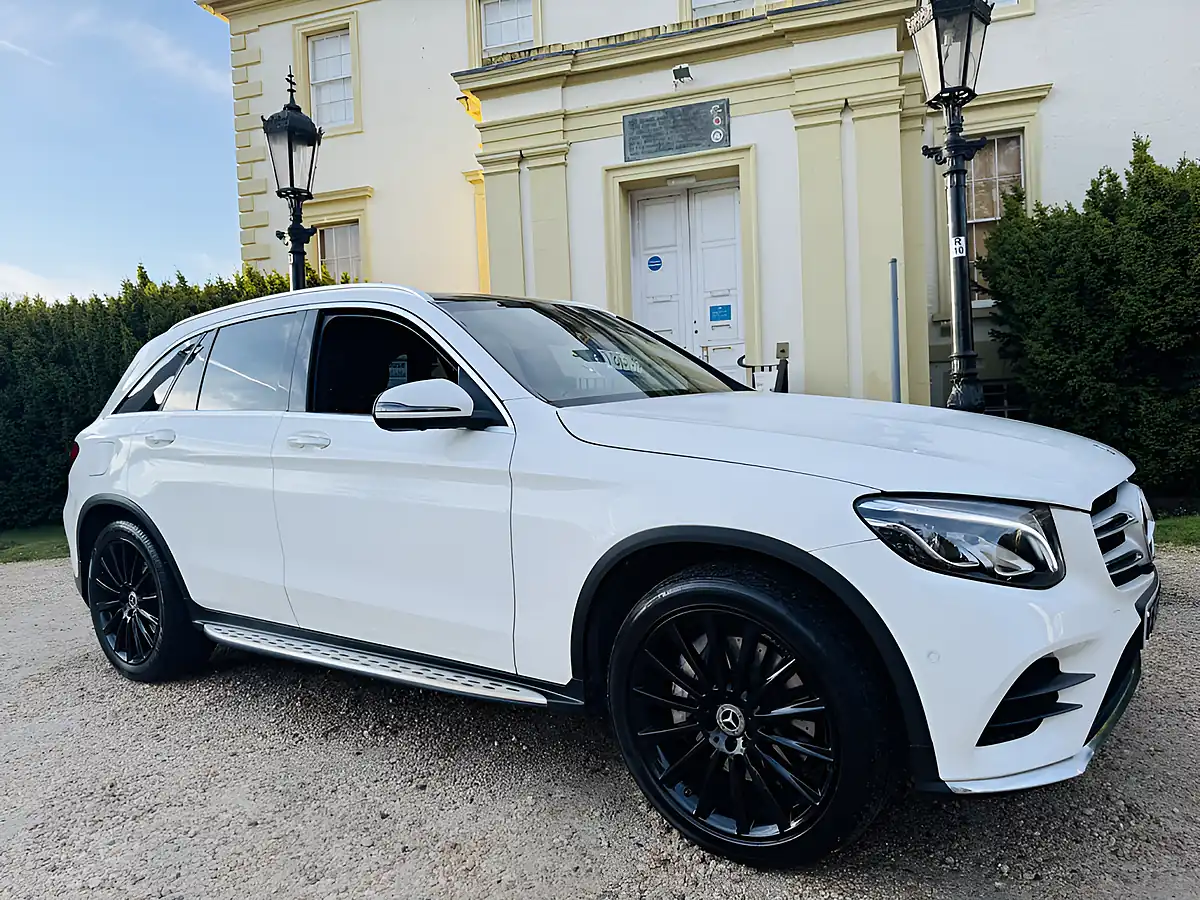 Used 2017 Mercedes-Benz Glc AMG Line White - Front View