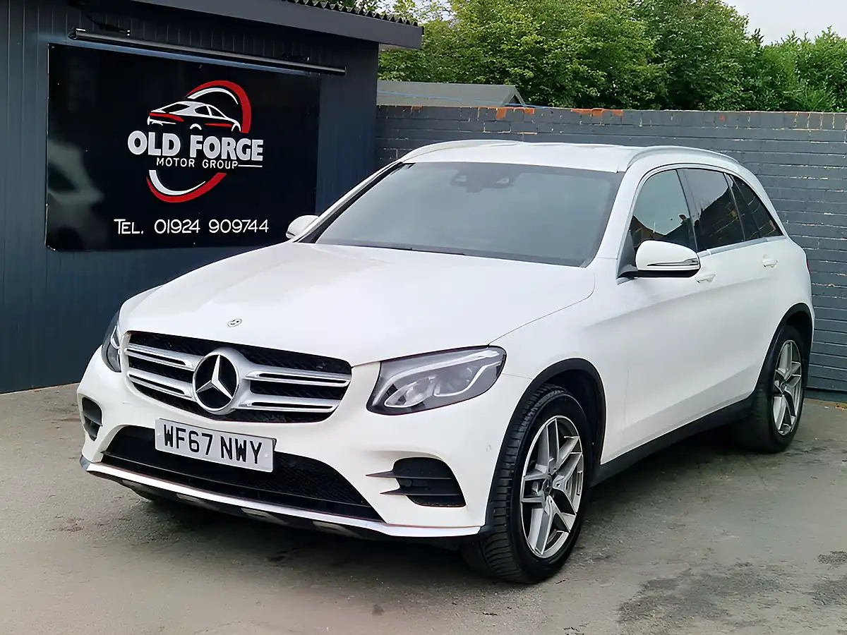 Used 2017 Mercedes-Benz Glc AMG Line White - Front View