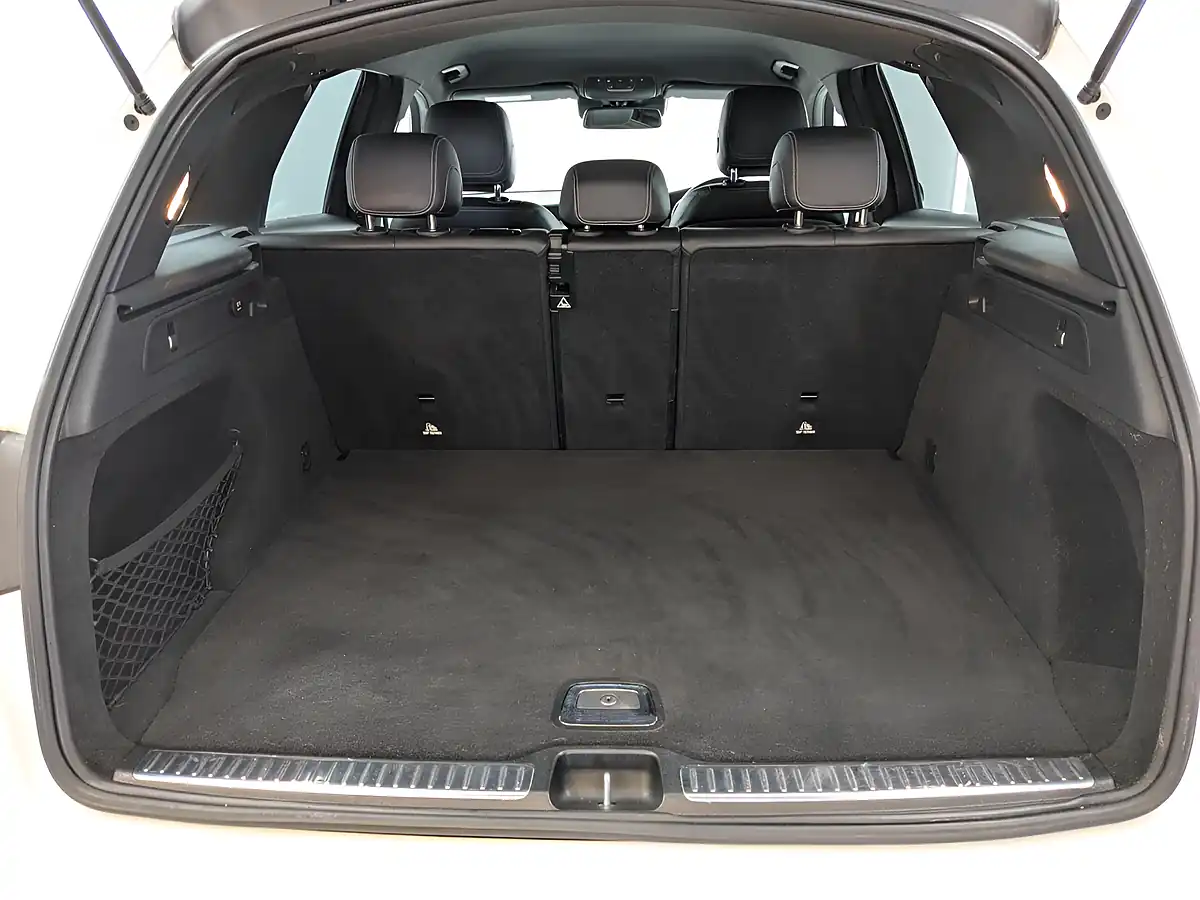 Used 2017 Mercedes-Benz Glc AMG Line White - Interior and Exterior details 10