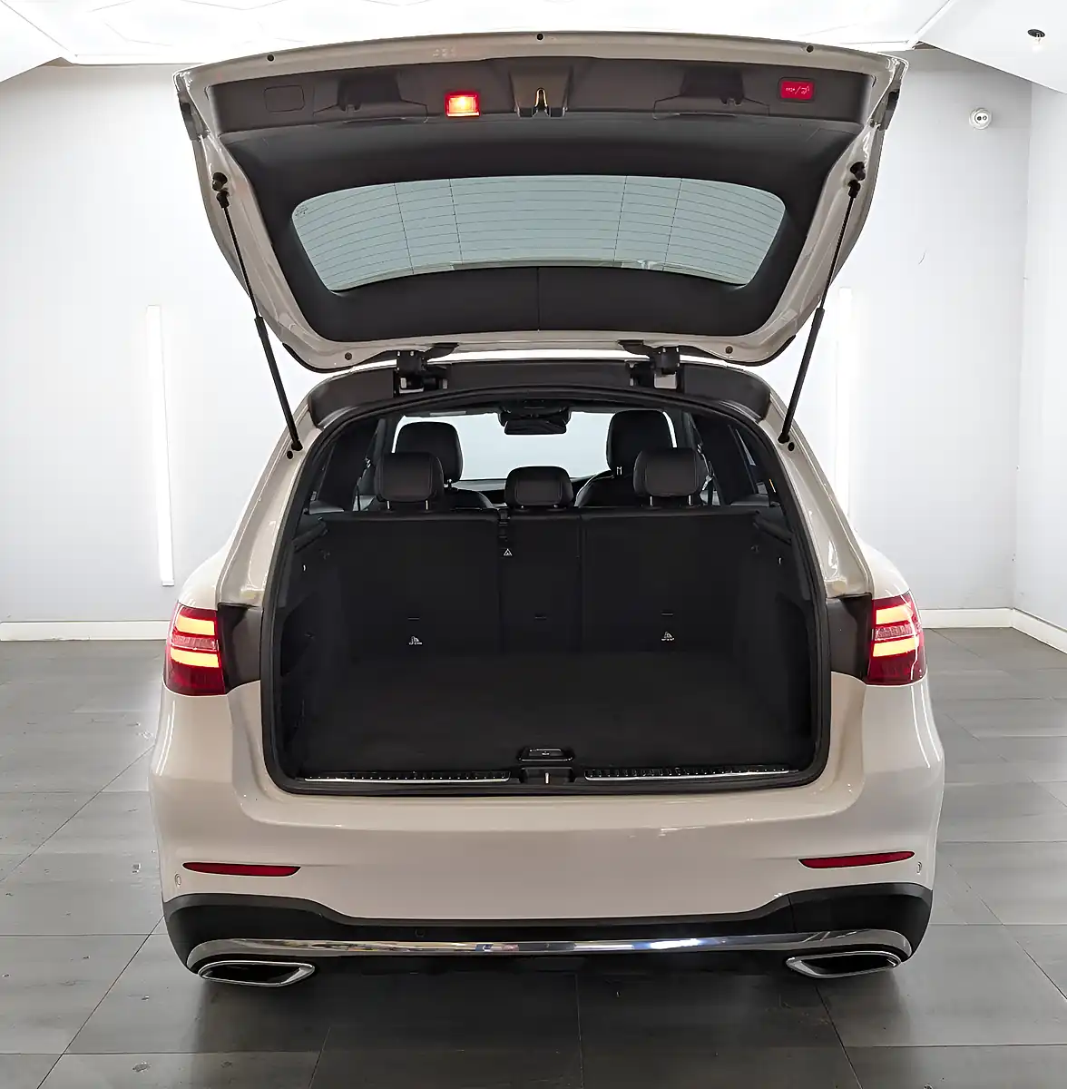 Used 2017 Mercedes-Benz Glc AMG Line White - Interior and Exterior details 9