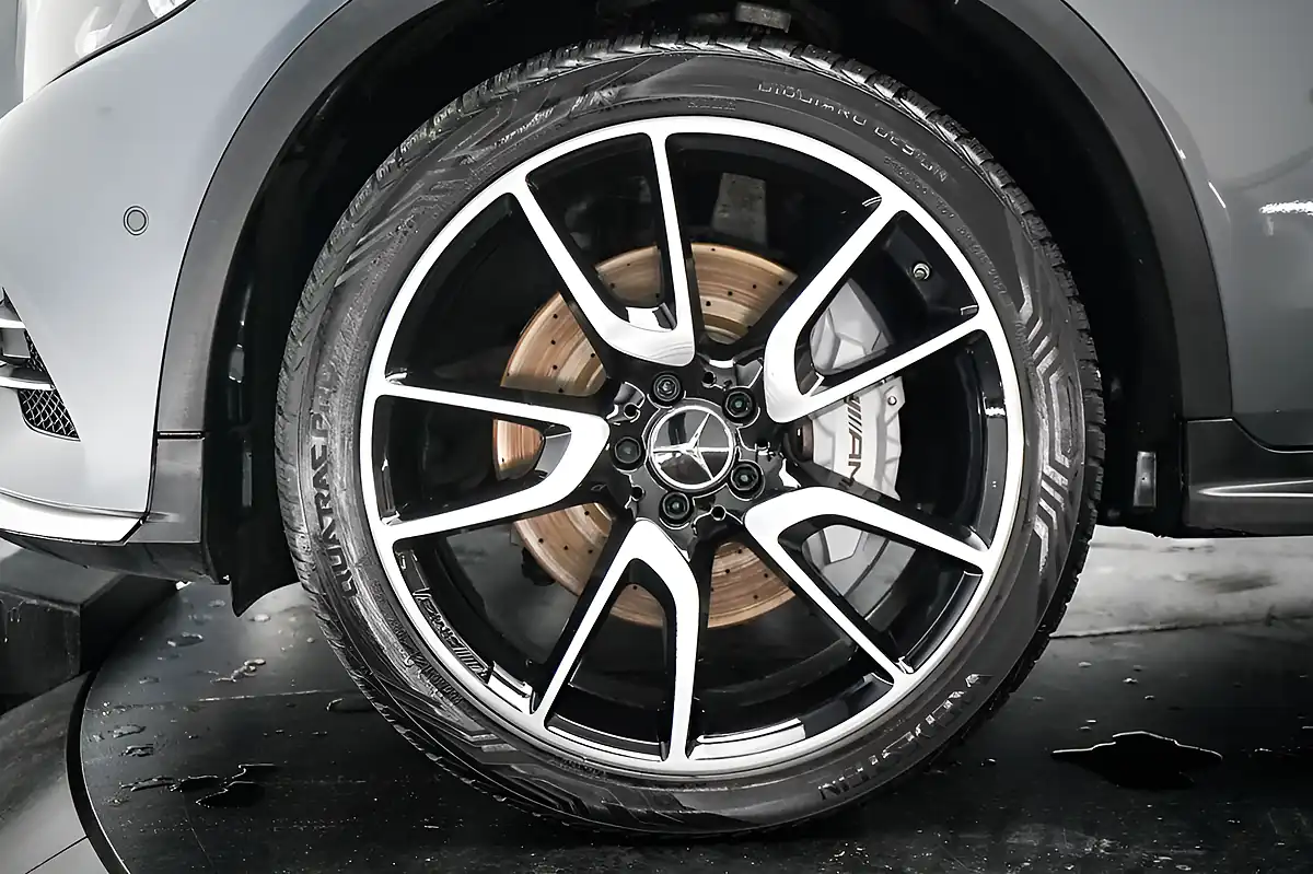 Used 2017 Mercedes-Benz Glc Premium Plus Grey - Interior and Exterior details 19