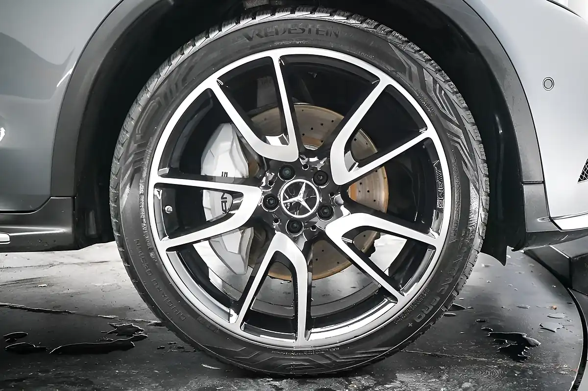 Used 2017 Mercedes-Benz Glc Premium Plus Grey - Interior and Exterior details 20