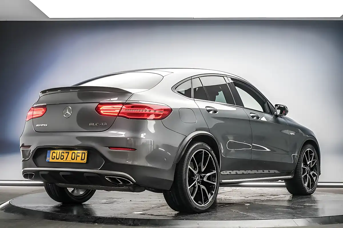 Used 2017 Mercedes-Benz Glc Premium Plus Grey - Interior and Exterior details 4