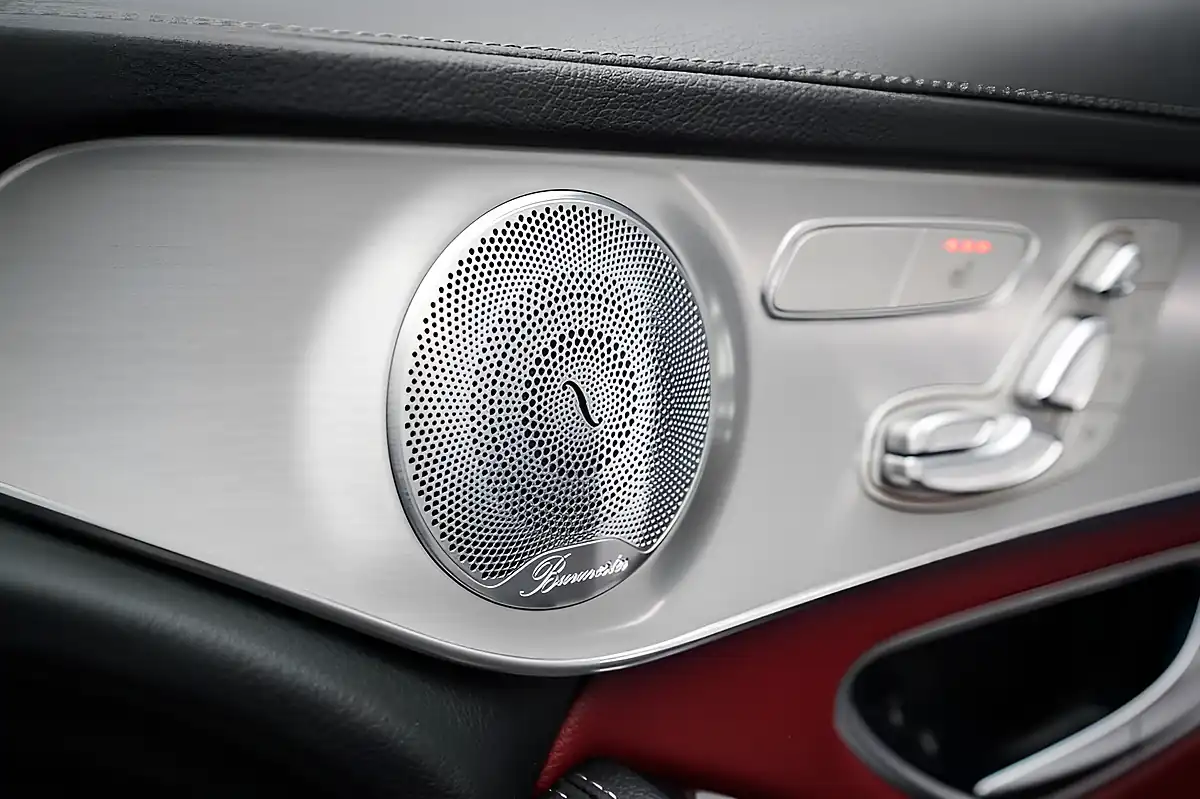 Used 2017 Mercedes-Benz Glc Premium Plus Grey - Interior and Exterior details 9