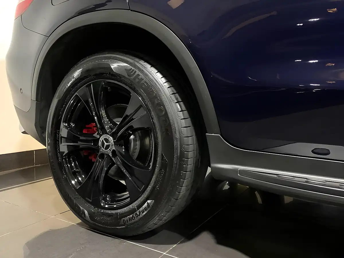 Used 2017 Mercedes-Benz Glc Sport (premium) Coupe Blue - Interior and Exterior details 12