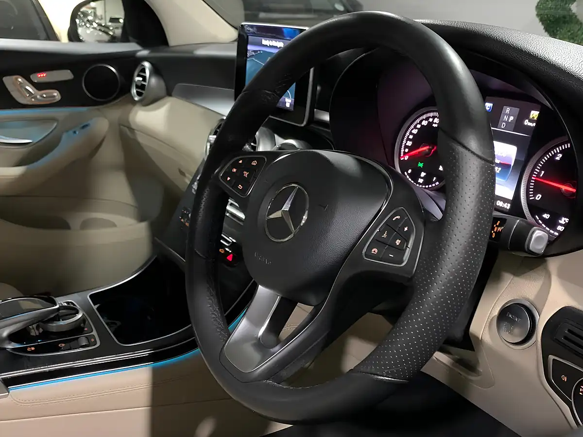 Used 2017 Mercedes-Benz Glc Sport (premium) Coupe Blue - Interior and Exterior details 5