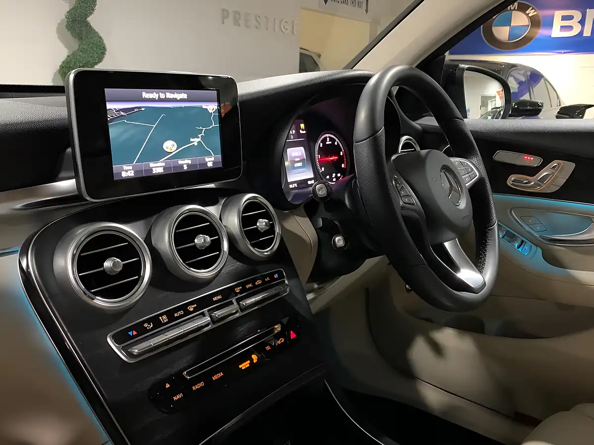 Used 2017 Mercedes-Benz Glc Sport (premium) Coupe Blue - Interior and Exterior details 6
