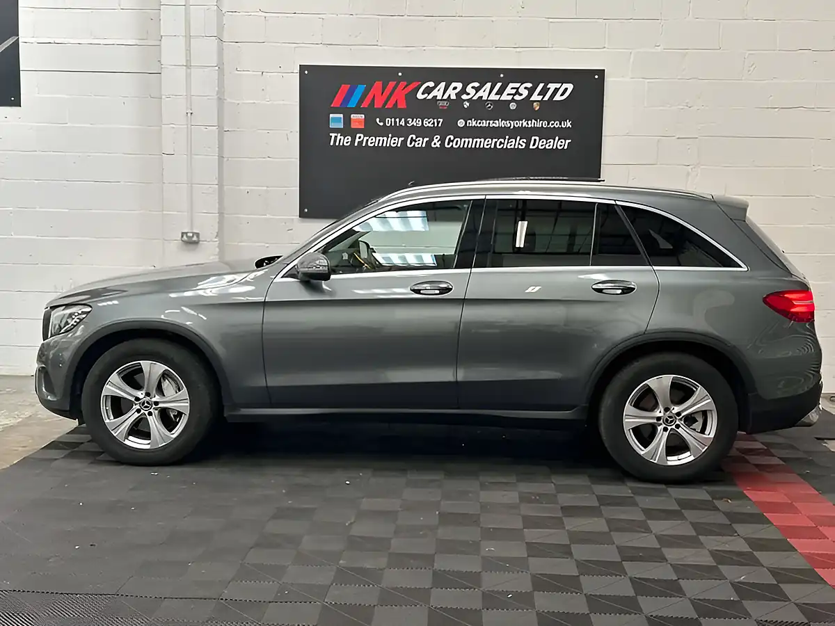 Used 2017 Mercedes-Benz Glc Sport (premium Plus) Grey - Interior and Exterior details 6
