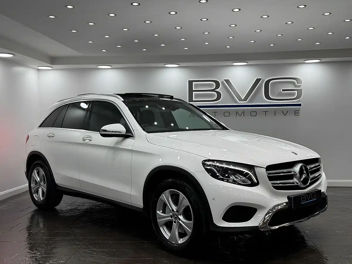 Used 2017 Mercedes-Benz Glc Sport Premium White - Front View