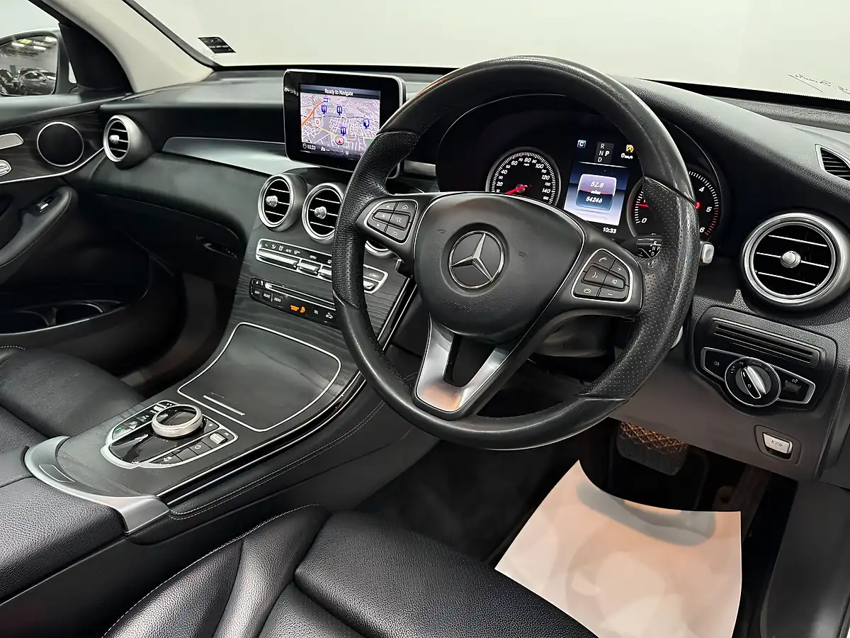 Used 2017 Mercedes-Benz Glc Sport Premium White - Interior and Exterior details 12
