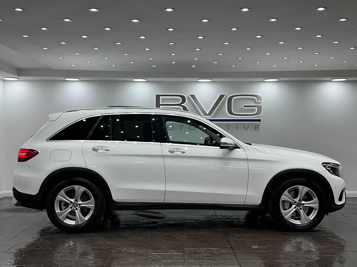Used 2017 Mercedes-Benz Glc Sport Premium White - Interior and Exterior details 6