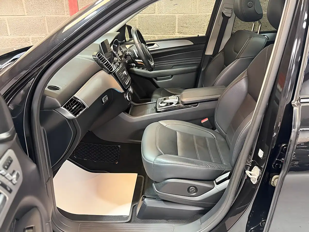 Used 2017 Mercedes-Benz Gle AMG Line Premium Plus Black - Interior and Exterior details 14
