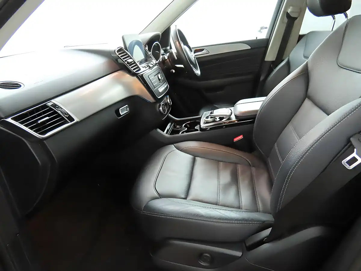 Used 2017 Mercedes-Benz Gle AMG Line Premium Plus Black - Interior and Exterior details 9