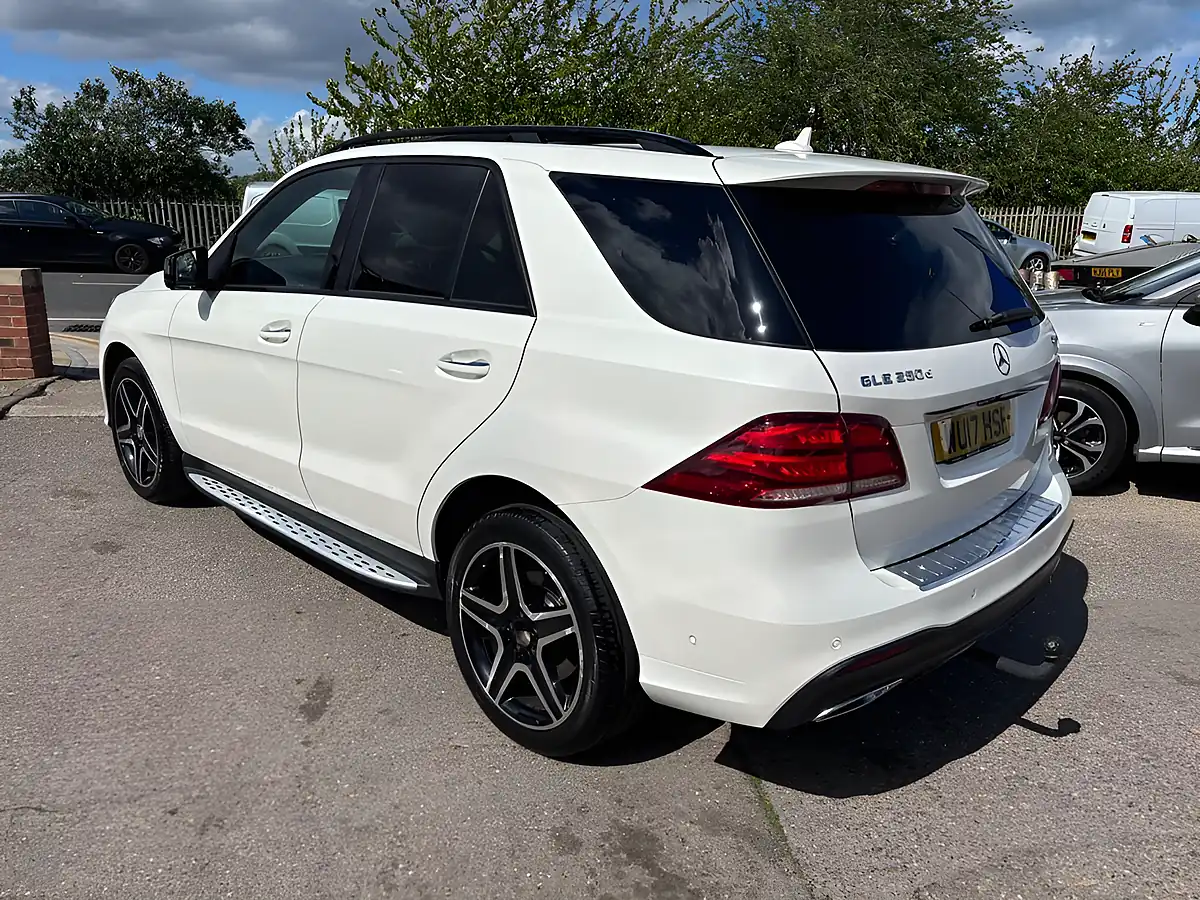 Used 2017 Mercedes-Benz Gle AMG Line (premium Plus) White - Interior and Exterior details 10