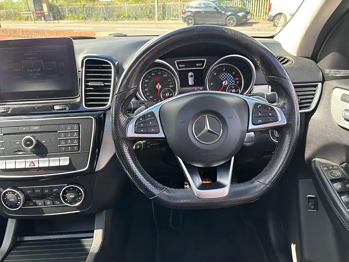 Used 2017 Mercedes-Benz Gle AMG Line (premium Plus) White - Interior and Exterior details 12