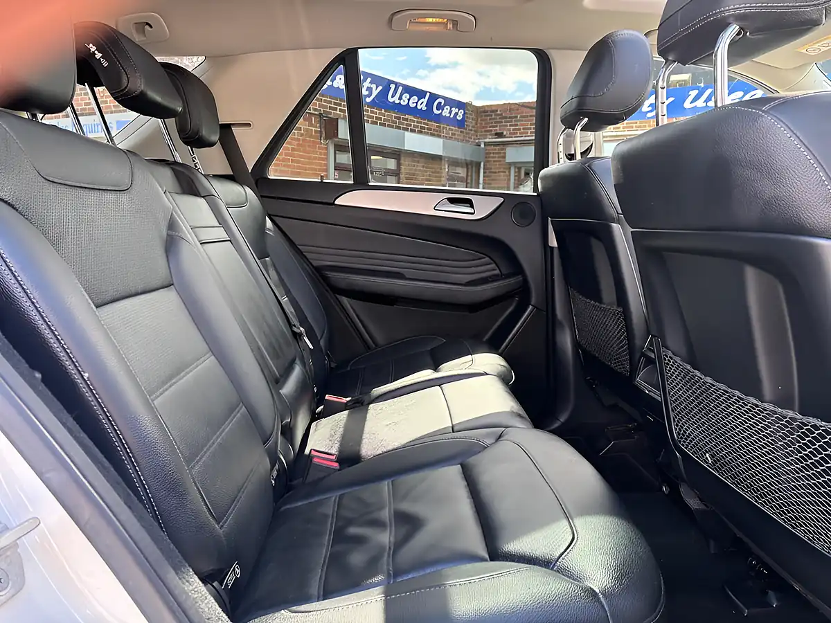 Used 2017 Mercedes-Benz Gle AMG Line (premium Plus) White - Interior and Exterior details 16