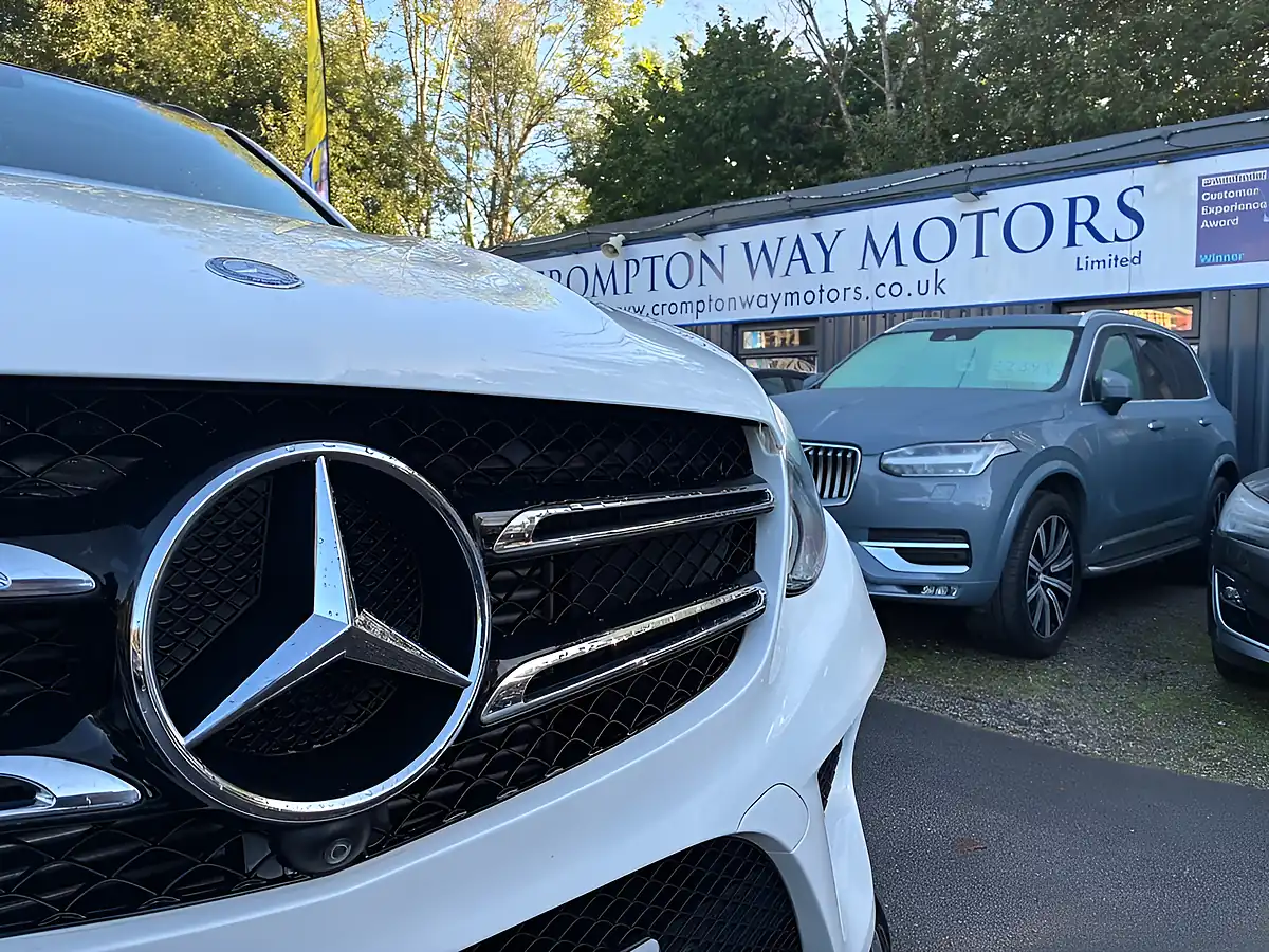 Used 2017 Mercedes-Benz Gle AMG Line Premium White - Interior and Exterior details 3