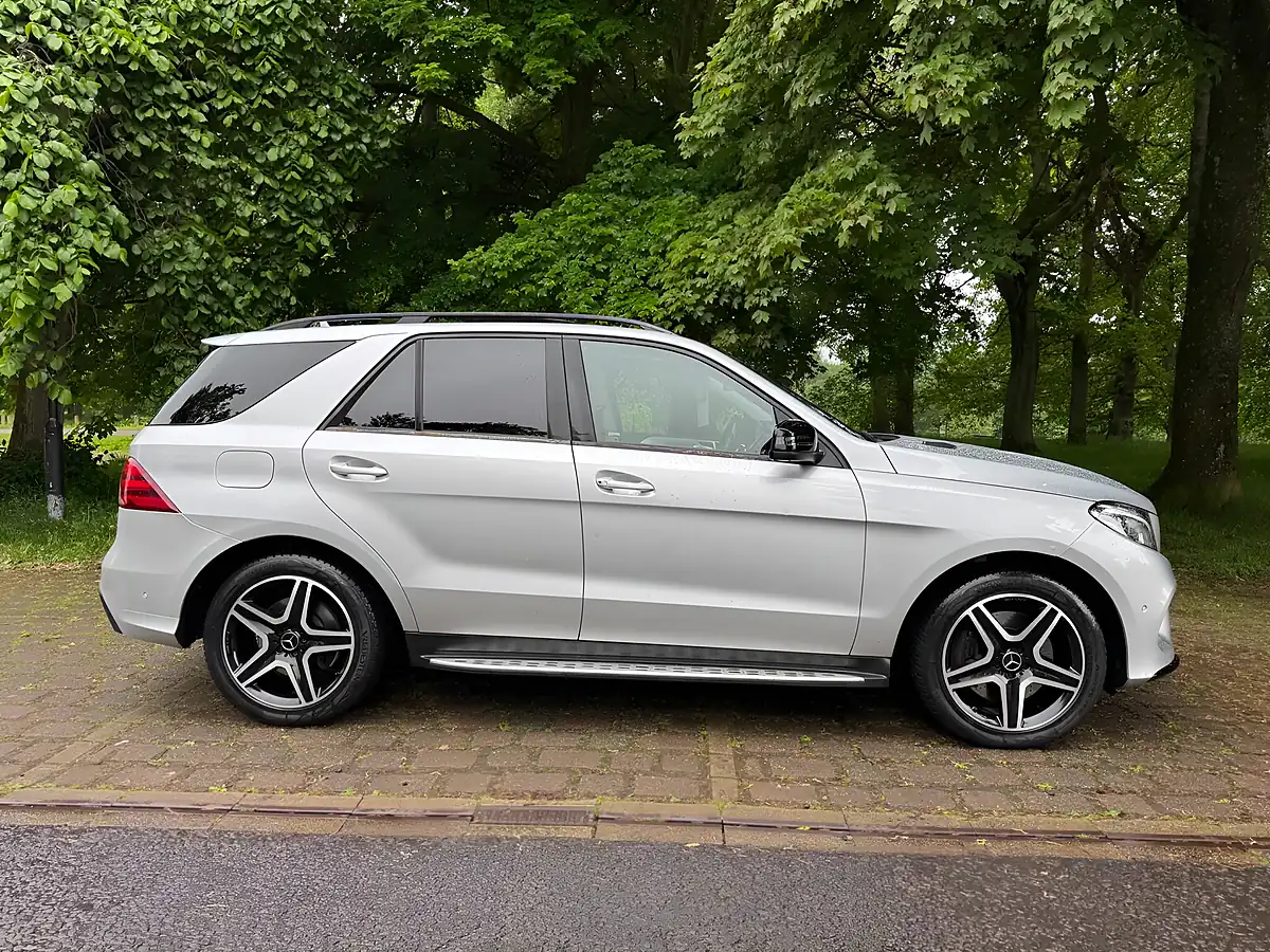 Used 2017 Mercedes-Benz Gle AMG (premium) Silver - Interior and Exterior details 8