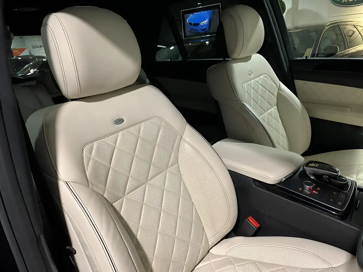Used 2017 Mercedes-Benz Gle Designo Line Black - Interior and Exterior details 5