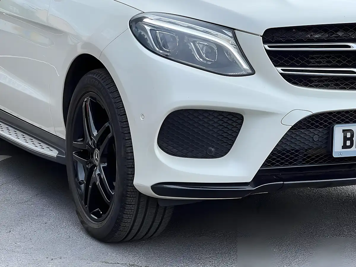 Used 2017 Mercedes-Benz Gle Designo Line White - Interior and Exterior details 20