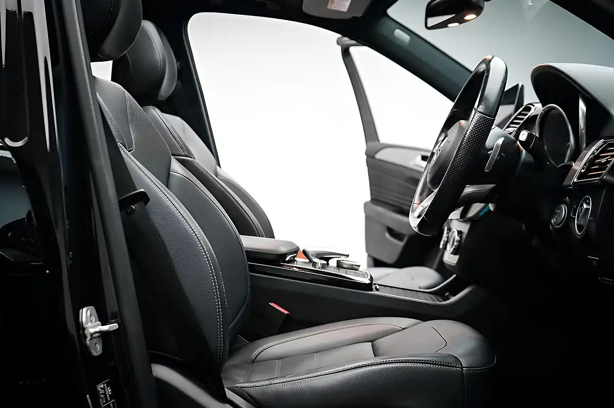Used 2017 Mercedes-Benz Gle Premium Plus Black - Interior and Exterior details 15