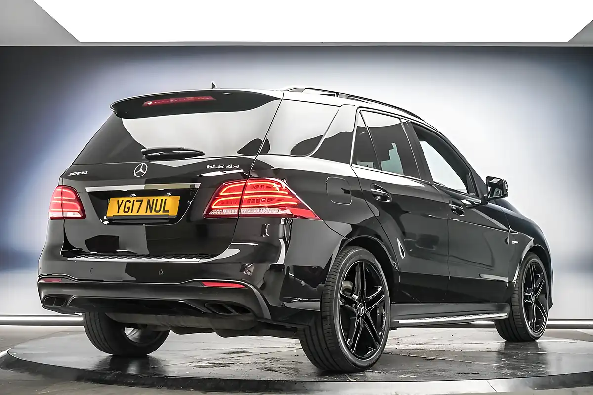 Used 2017 Mercedes-Benz Gle Premium Plus Black - Interior and Exterior details 3