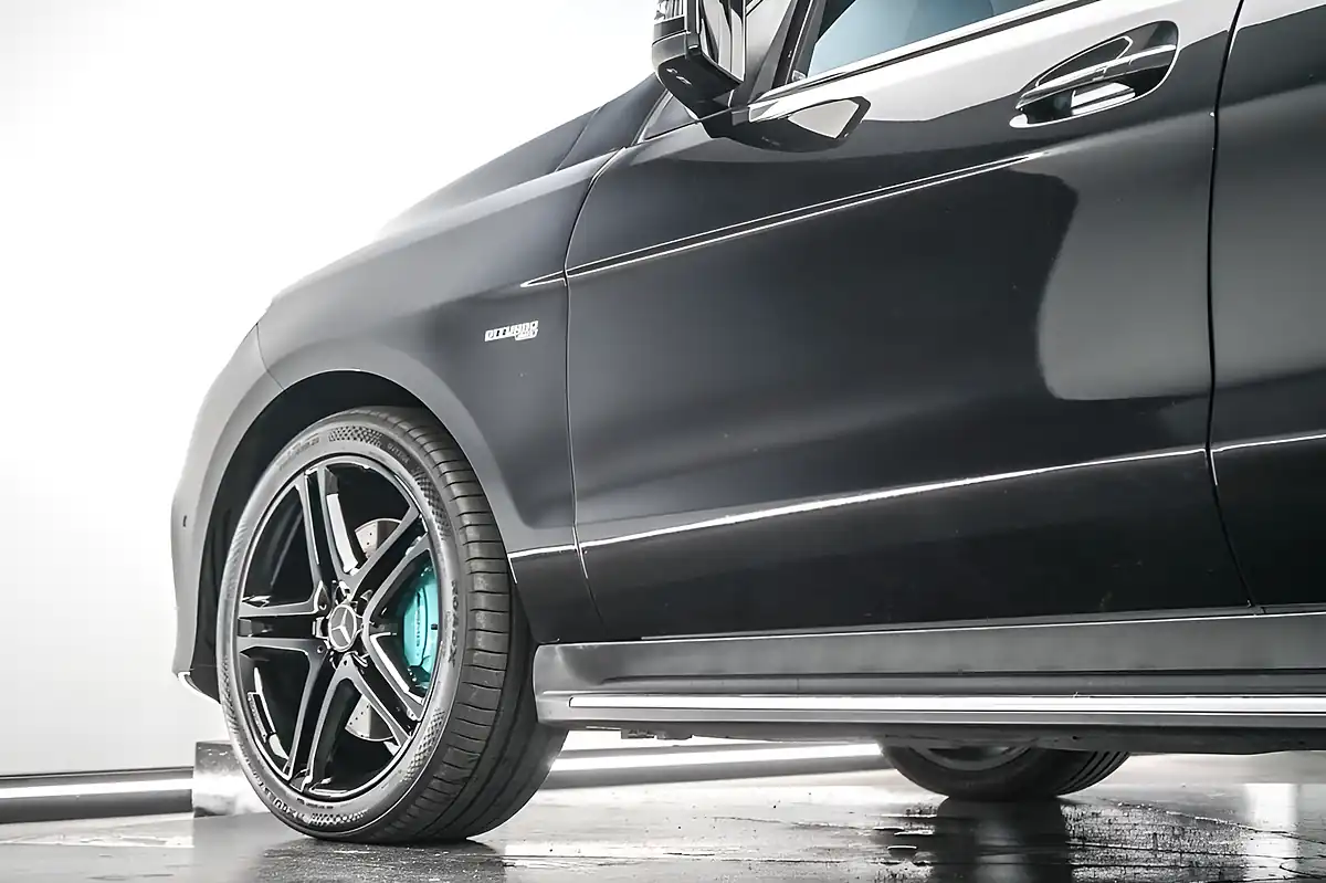 Used 2017 Mercedes-Benz Gle Premium Plus Black - Interior and Exterior details 9