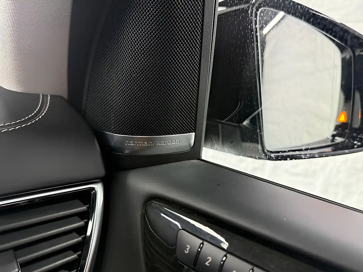 Used 2017 Mercedes-Benz Gle S (premium) White - Interior and Exterior details 18