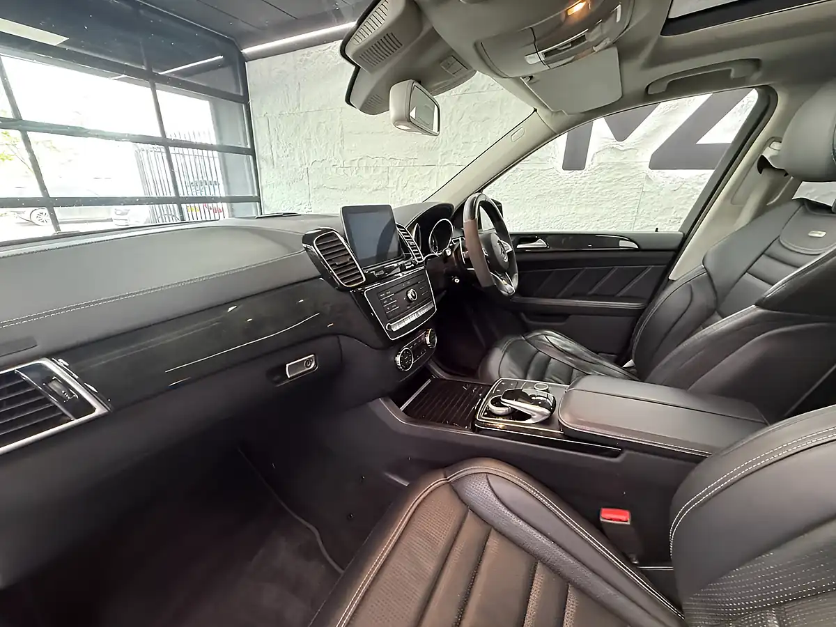 Used 2017 Mercedes-Benz Gle S (premium) White - Interior and Exterior details 20
