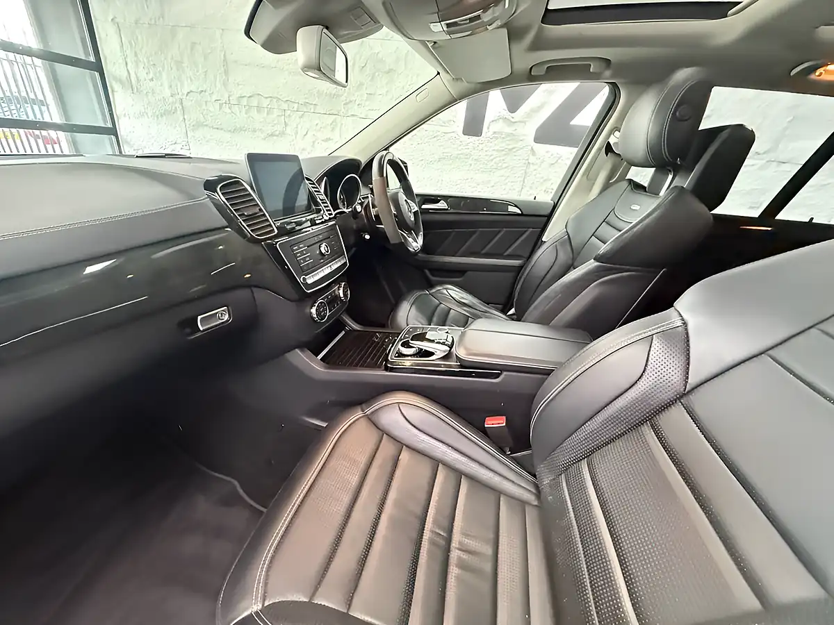 Used 2017 Mercedes-Benz Gle S (premium) White - Interior and Exterior details 3